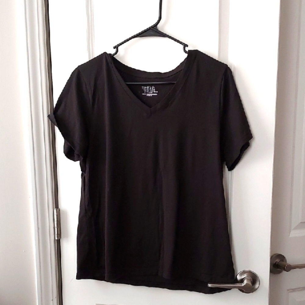 Time & True  Black V-Neck Tee Large